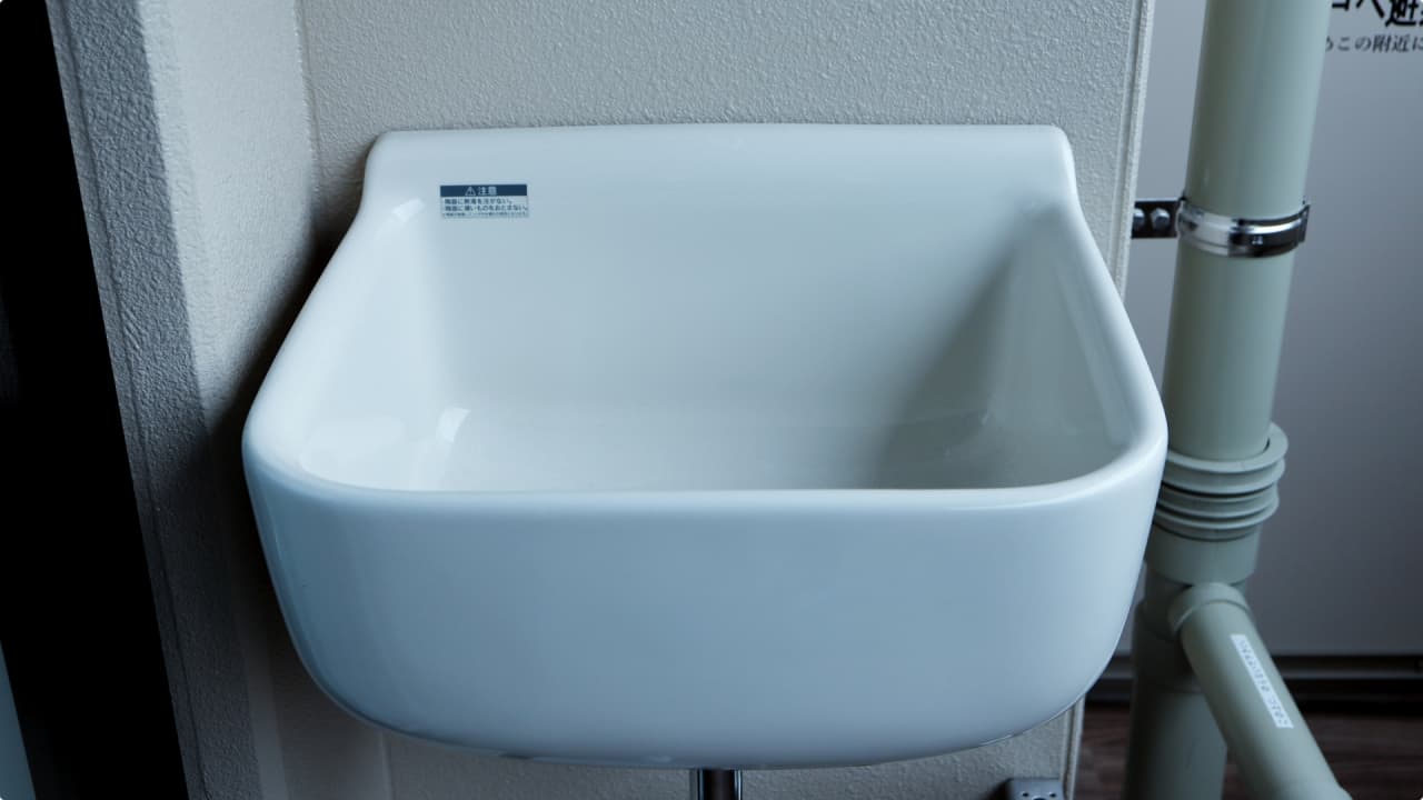 スロップシンク(掃除用の深型流し台)の例