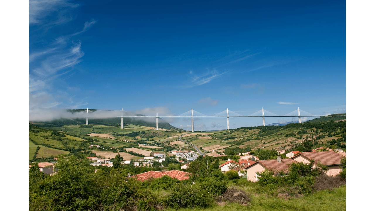 ミヨー橋(フランス)。エファージュが施工・保有・運営する(撮影:Stefan Krause/CC BY-SA 3.0)