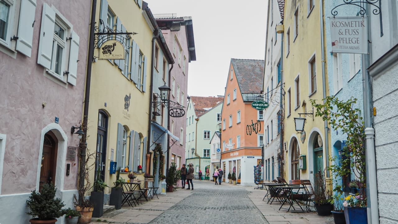 建物の正面外観(ファザード)の例